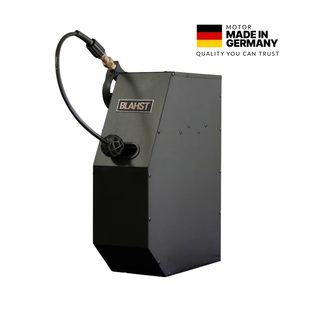 R18 Wall-Mounted Pressure Washer